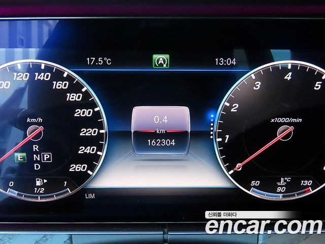Mercedes-Benz E-Class 2019 — photo 9