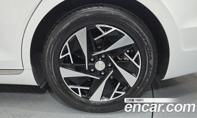 Hyundai Grandeur 2023 — photo 7