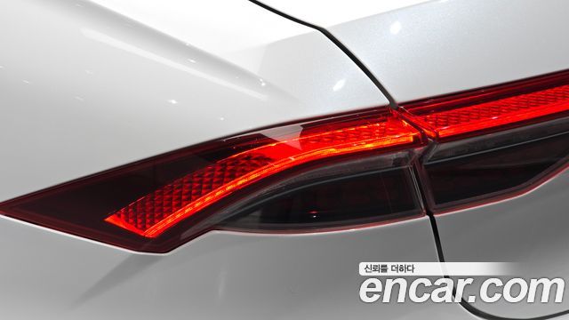 Hyundai Grandeur 2023 — photo 9