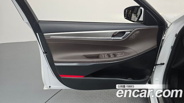Hyundai Grandeur 2023 — photo 14