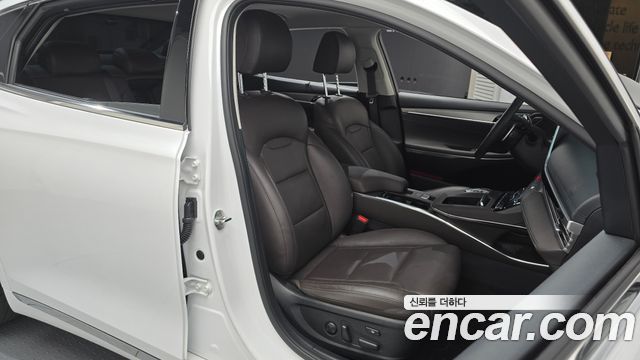 Hyundai Grandeur 2023 — photo 16
