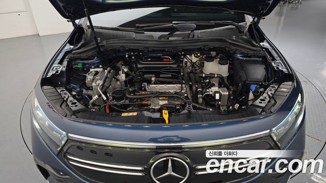 Mercedes-Benz EQA 2022 — photo 6
