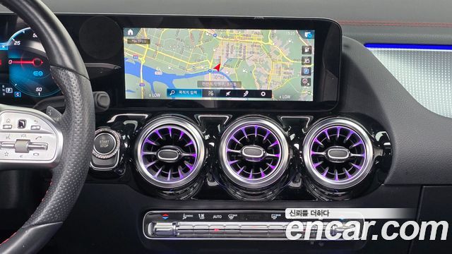 Mercedes-Benz EQA 2022 — photo 20