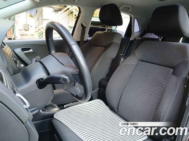 Volkswagen Polo 2014 — photo 12