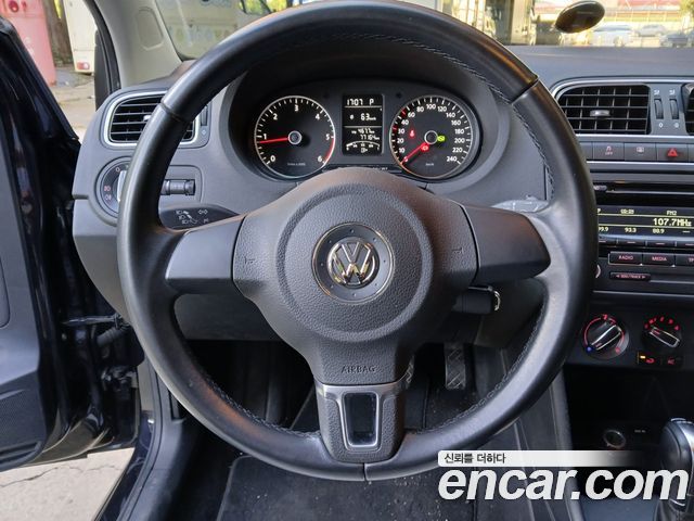 Volkswagen Polo 2014 — photo 14