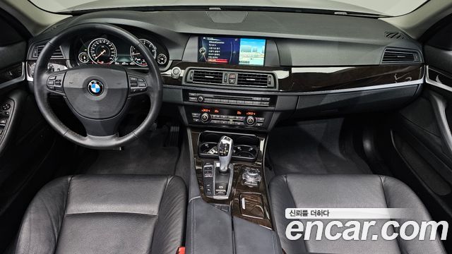 BMW 5-Series 2013 — photo 10