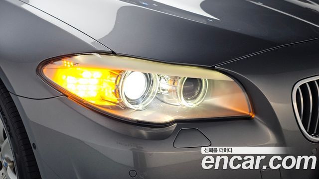 BMW 5-Series 2013 — photo 8