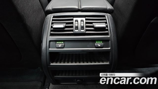BMW 5-Series 2013 — photo 32