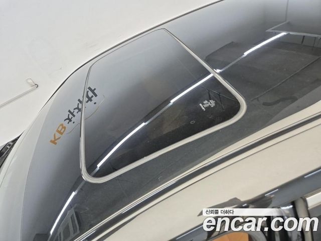 Lexus ES 2020 — photo 13