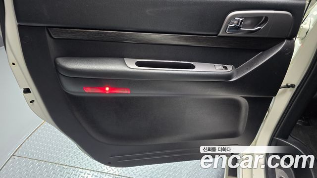 KG Mobility KORANDO 2017 — photo 15