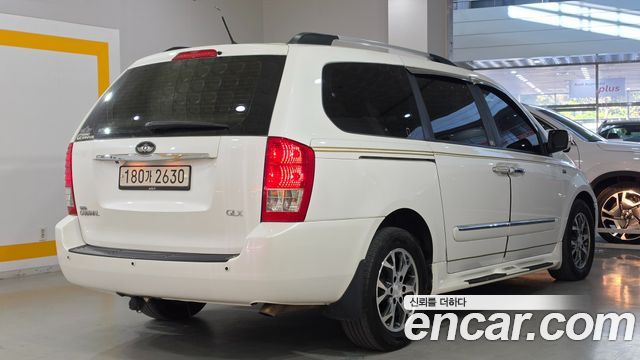 Kia Canival 2013 — photo 4