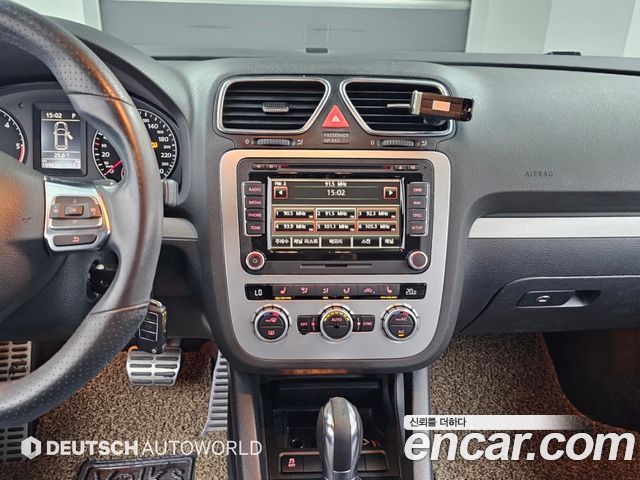 Volkswagen Scirocco 2013 — photo 14