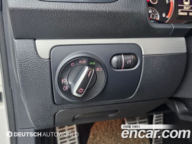 Volkswagen Scirocco 2013 — photo 16