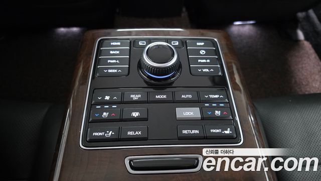 Hyundai Equus 2013 — photo 19