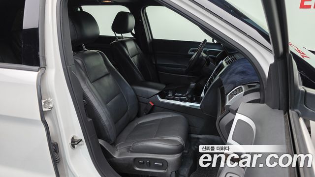 Ford Explorer 2015 — photo 11