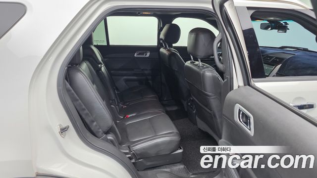 Ford Explorer 2015 — photo 12