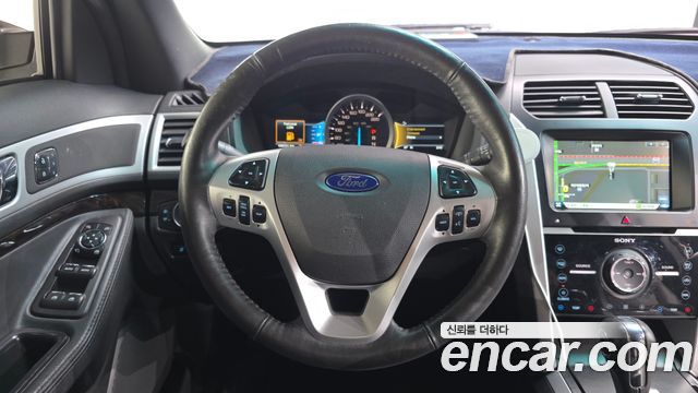 Ford Explorer 2015 — photo 13