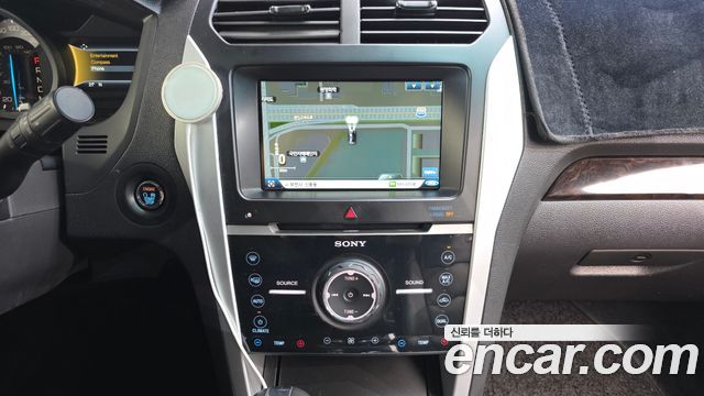 Ford Explorer 2015 — photo 14