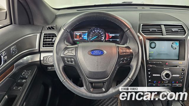 Ford Explorer 2018 — photo 19
