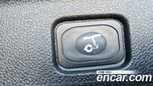 Ford Explorer 2018 — photo 24