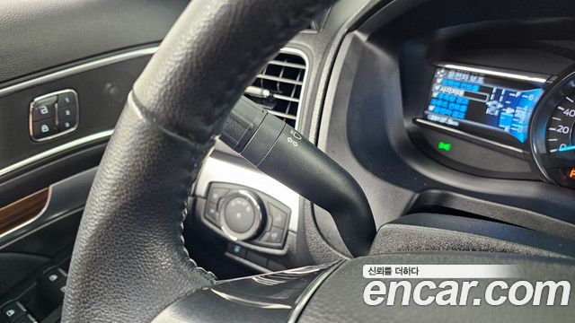 Ford Explorer 2018 — photo 34