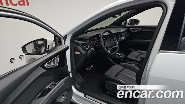 Audi Q4 e-tron 2026 — photo 10