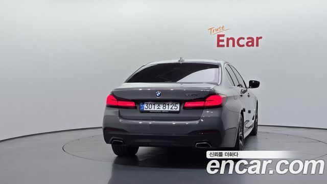 BMW 5-Series 2022 — photo 4