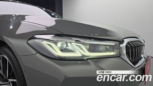 BMW 5-Series 2022 — photo 8