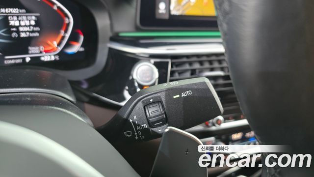 BMW 5-Series 2022 — photo 27