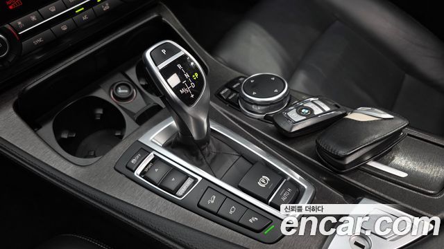 BMW 5-Series 2015 — photo 12