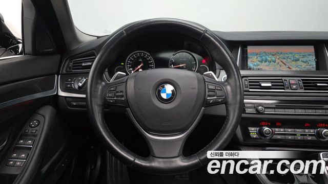 BMW 5-Series 2015 — photo 20