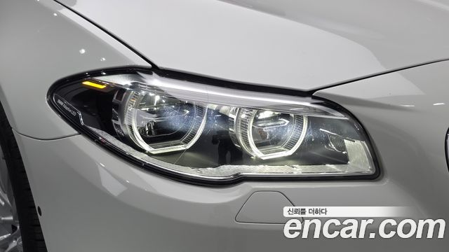 BMW 5-Series 2015 — photo 8