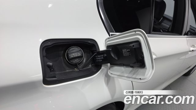 BMW 5-Series 2015 — photo 31
