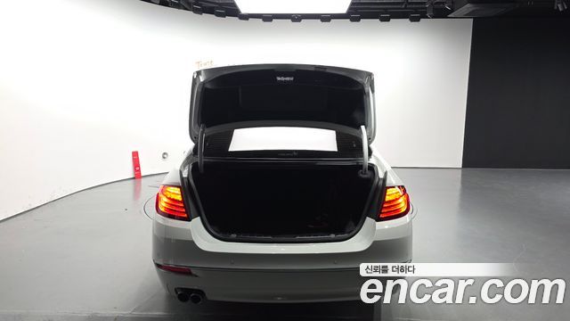 BMW 5-Series 2015 — photo 34