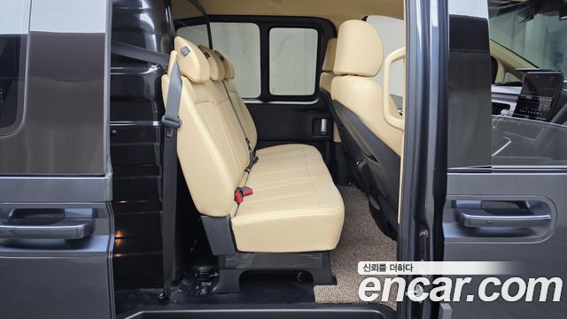 Hyundai Staria 2023 — photo 17