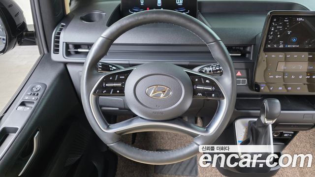 Hyundai Staria 2023 — photo 20