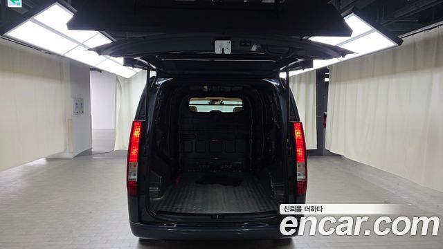 Hyundai Staria 2023 — photo 24