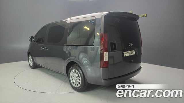 Hyundai Staria 2022 — photo 6