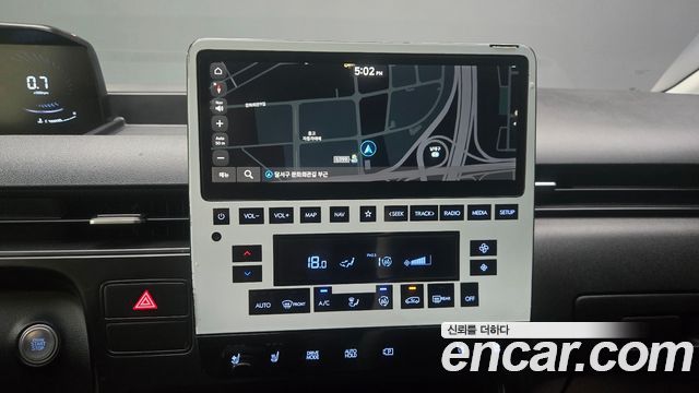 Hyundai Staria 2022 — photo 11