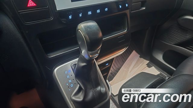 Hyundai Staria 2022 — photo 17