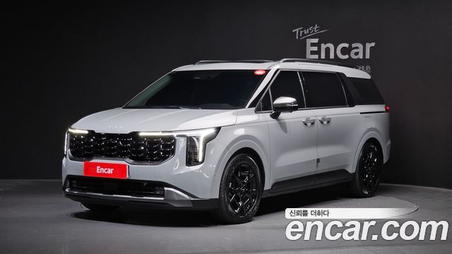 Kia Canival 2025 — photo 1