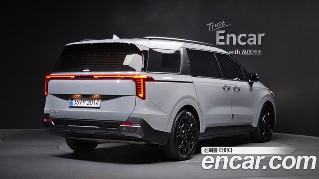 Kia Canival 2025 — photo 2