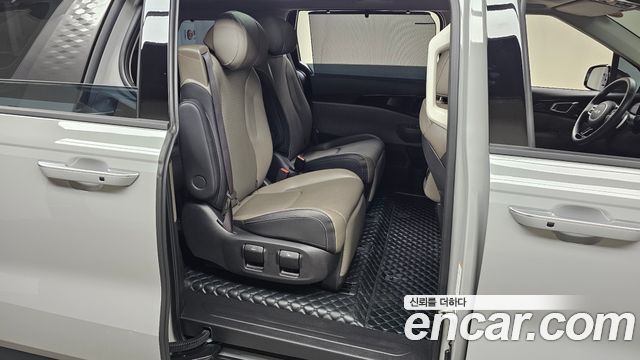 Kia Canival 2025 — photo 17