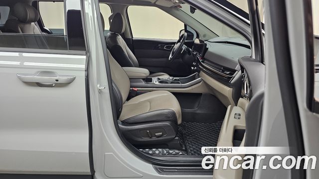 Kia Canival 2025 — photo 16