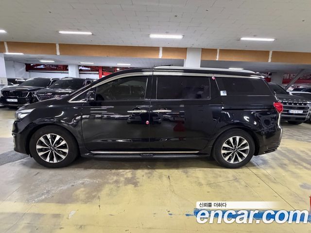 Kia Canival 2015 — photo 3