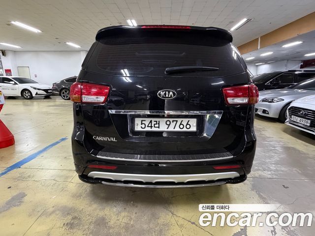 Kia Canival 2015 — photo 4