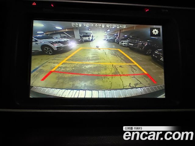 Kia Canival 2015 — photo 14