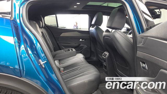 Peugeot 408 2023 — photo 18