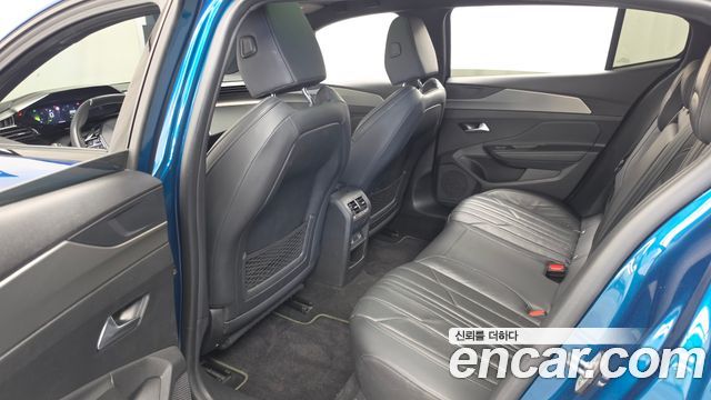 Peugeot 408 2023 — photo 16