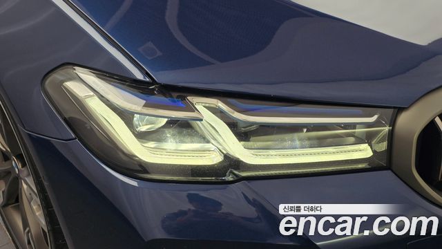 BMW 5-Series 2022 — photo 8